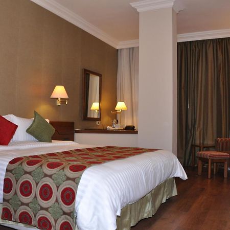 Orient Prince Hotel Beirute Exterior foto